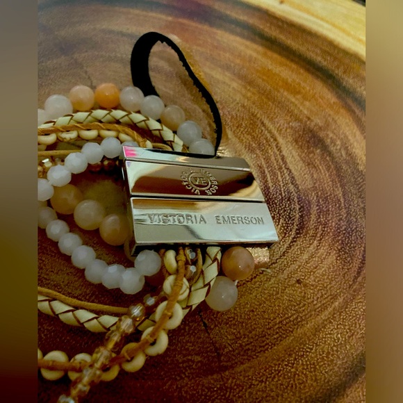 Victoria Emerson Bracelet - Picture 2 of 3